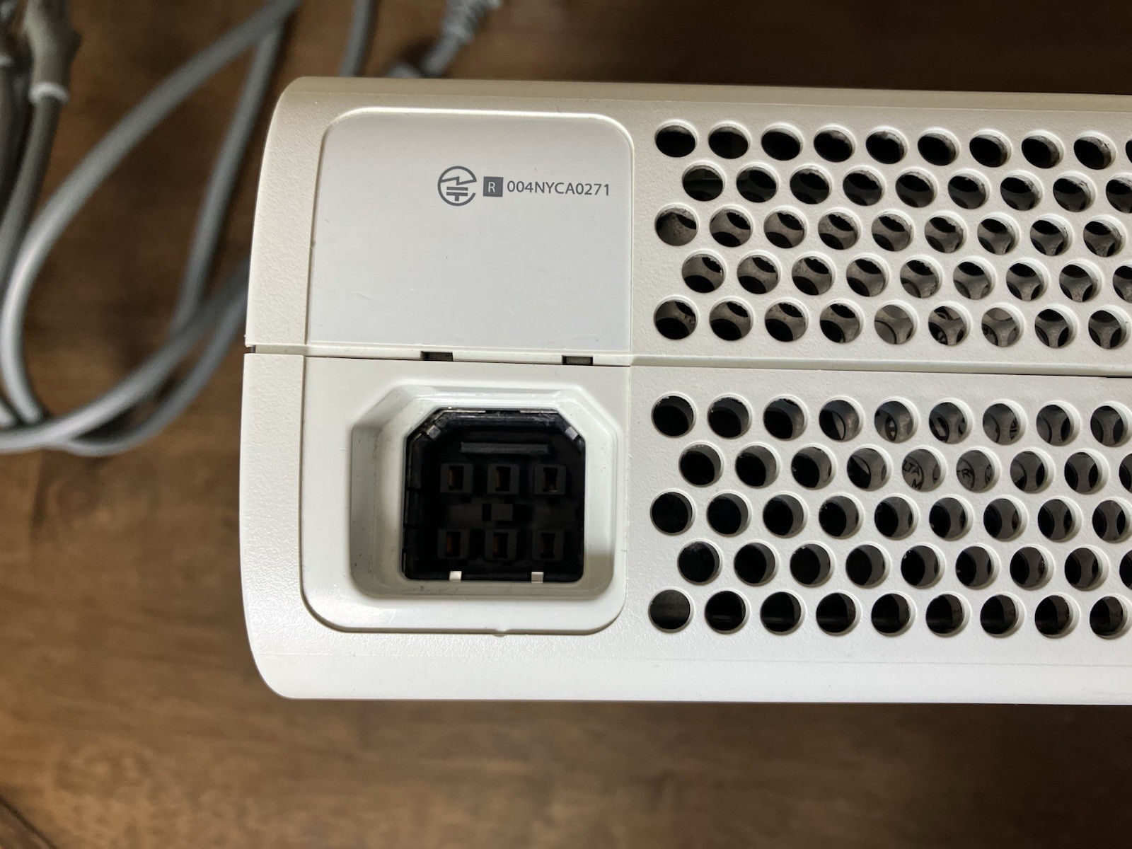 Microsoft Xbox 360 White Console With 100GB Storage Hard Drive – Tested Working