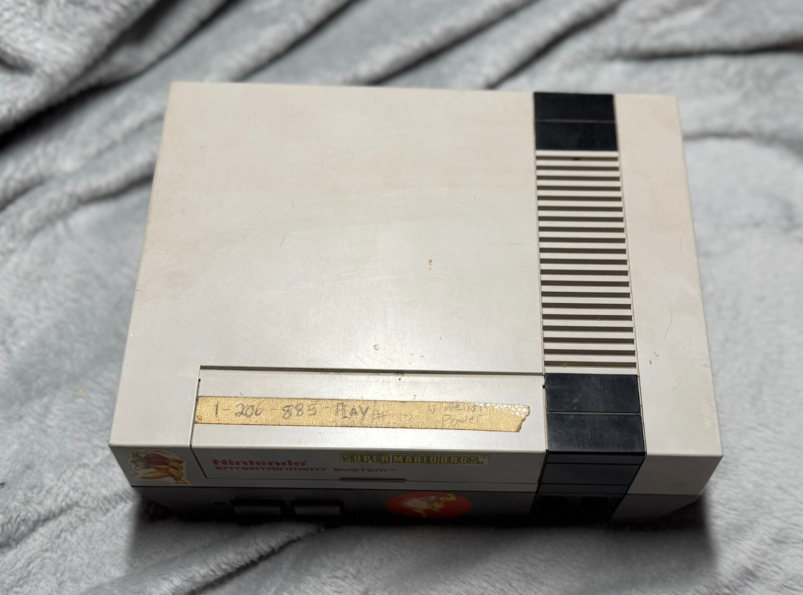 Nintendo NES Action Set Home Console – White/Gray (Model No. NES-001)
