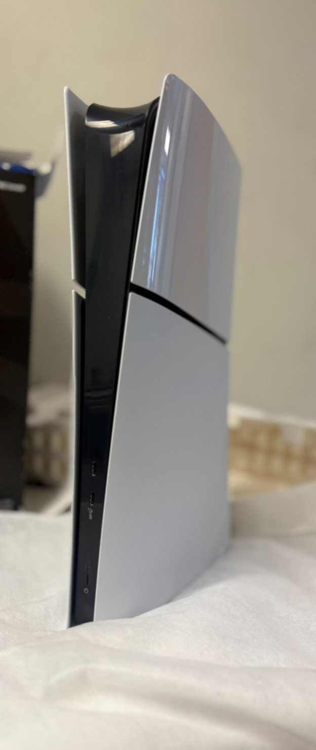Sony PS5 Digital Edition Console – White