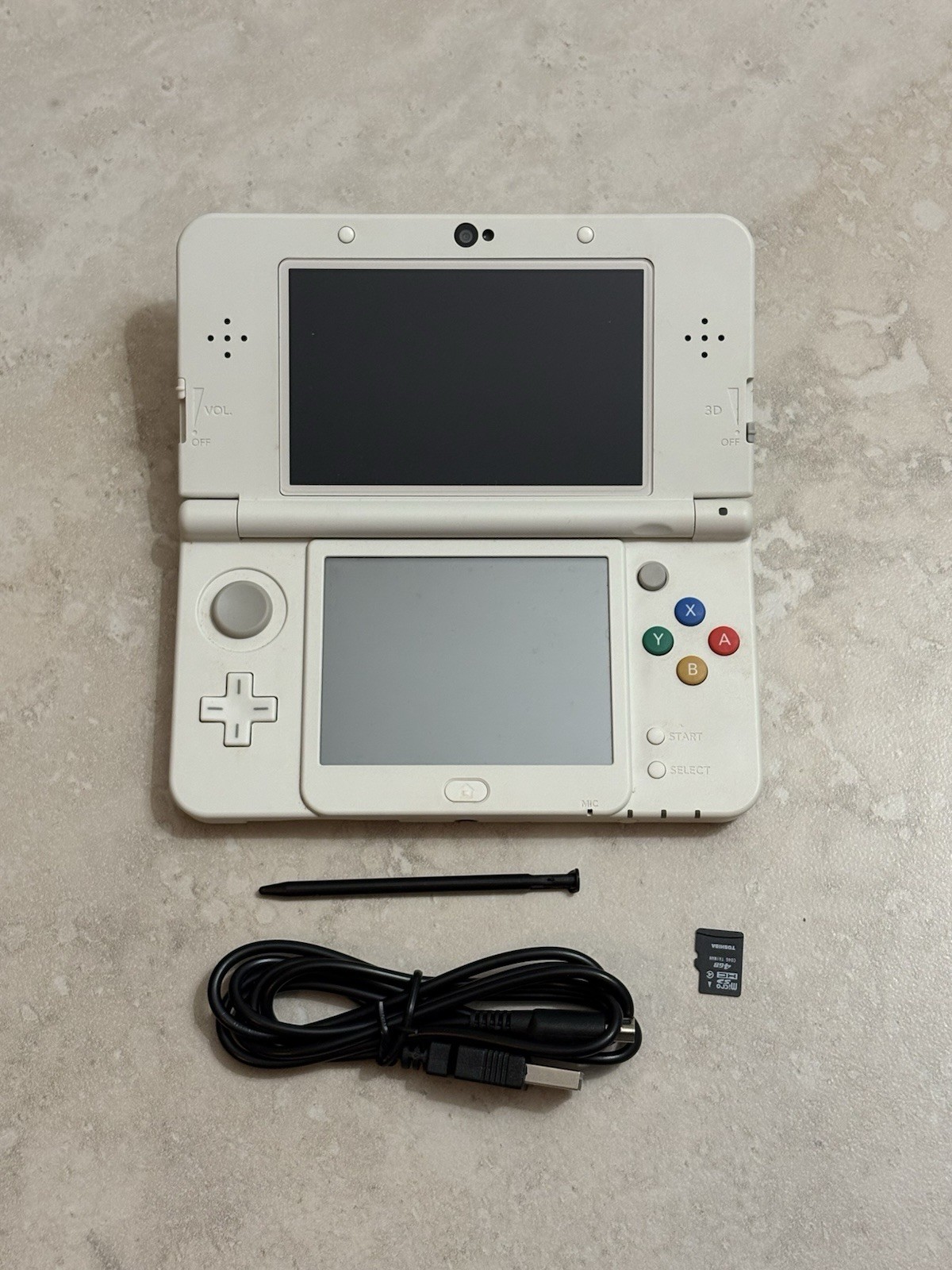 Nintendo New 3DS White Edition Handheld System Console With Charger USA Seller