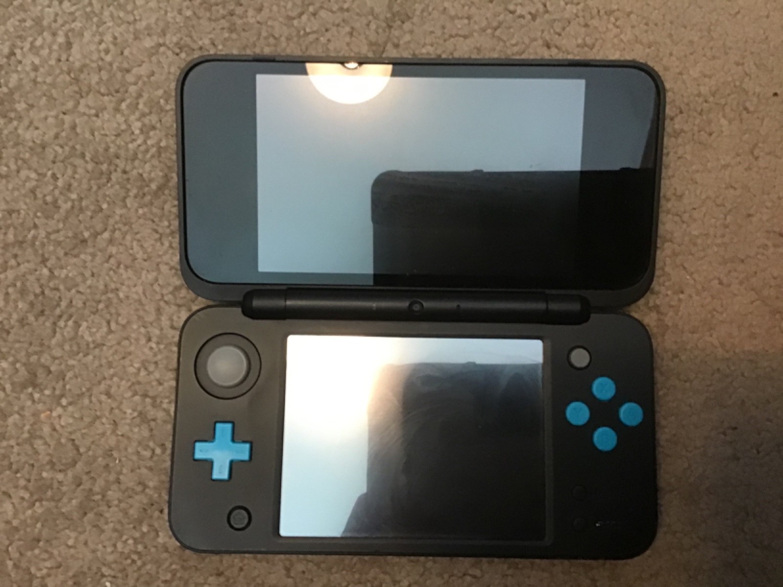 «New» Nintendo 2DS XL – Blue Turquois – W/Charger, Stylus, and MicroSD – US