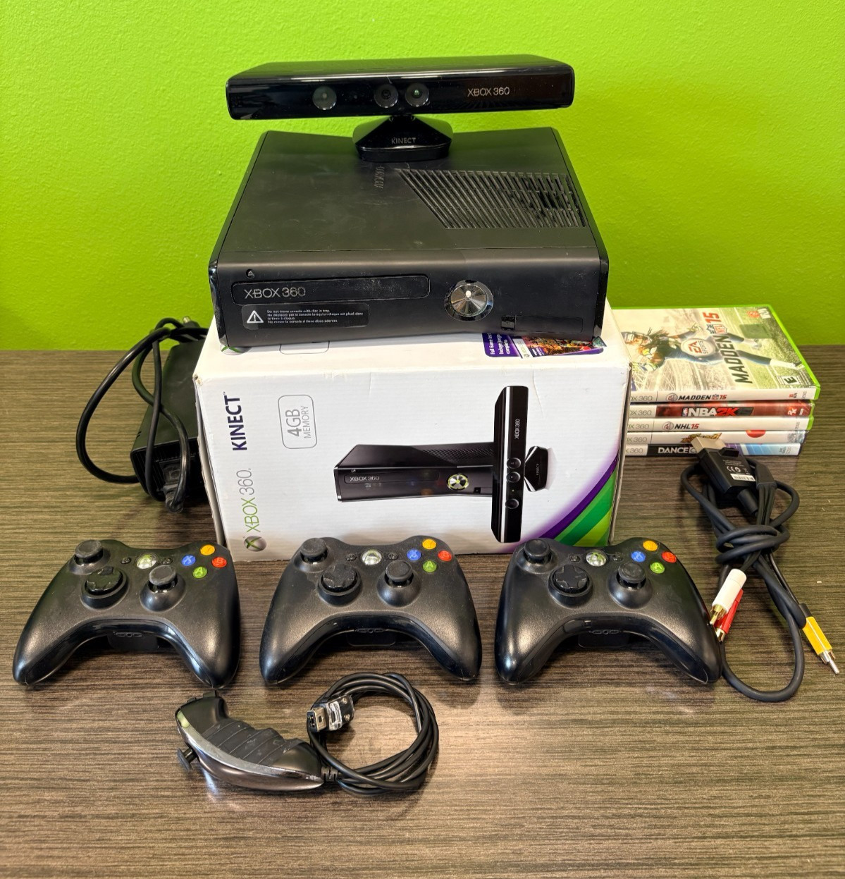 Microsoft Xbox 360 Console and Kinect – Black with 3 controllers, games included