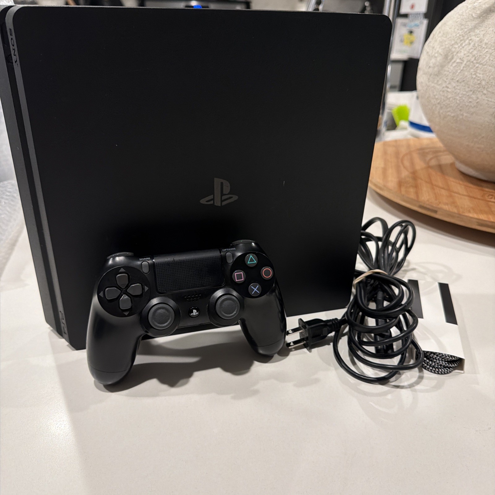 Sony PlayStation 4 Slim 1TB Console – Low Firmware 10.00