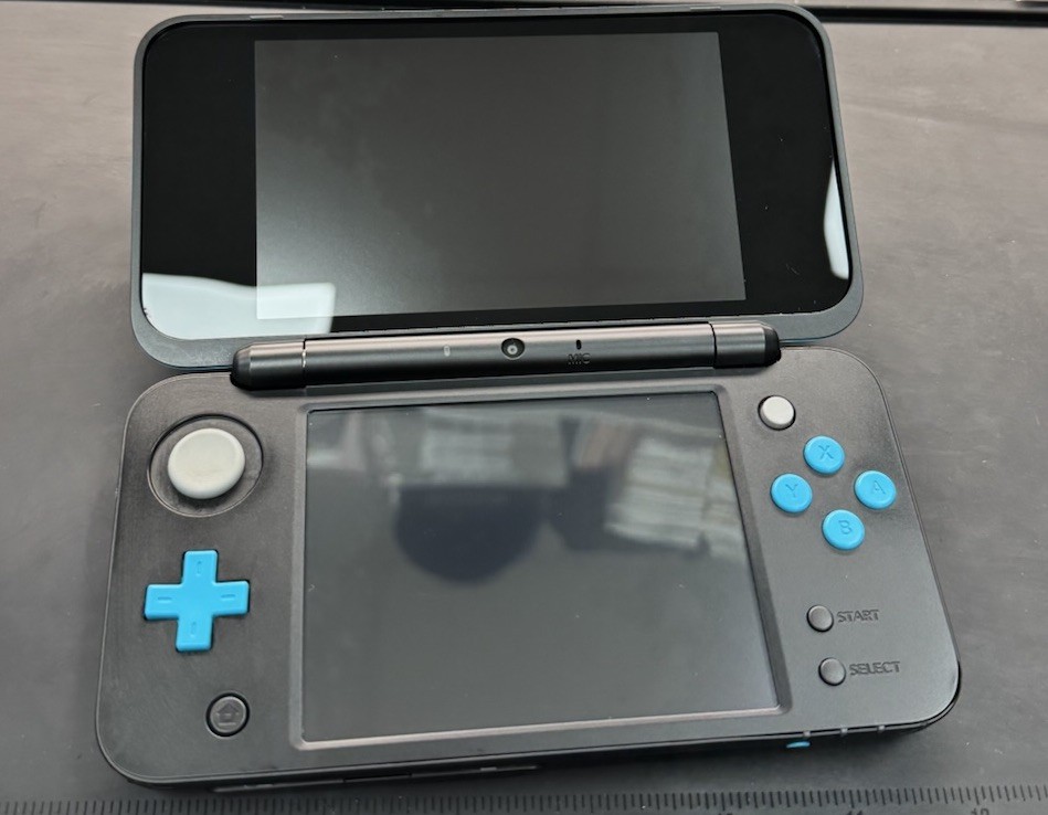 Nintendo 2DS XL JAN-001 Turquoise Black Handheld Game Console 🔒 Parental Lock🔒