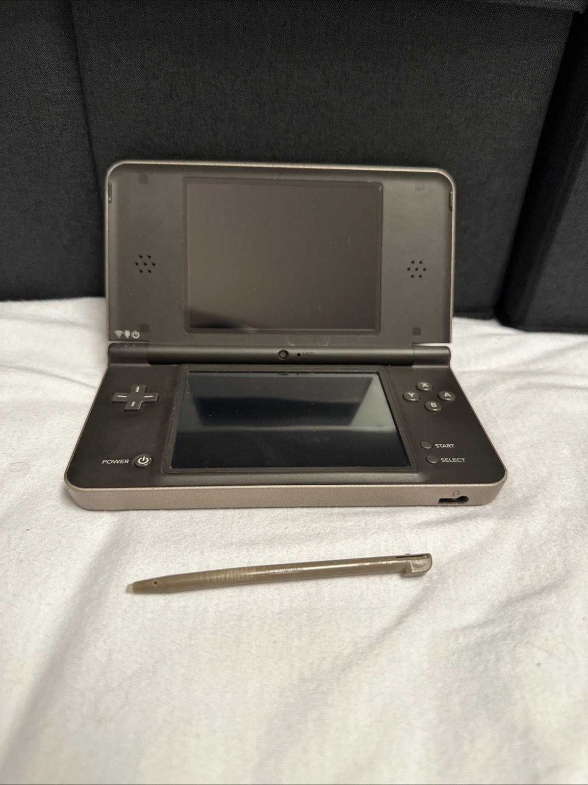 Nintendo DSi LL/XL – Bronze