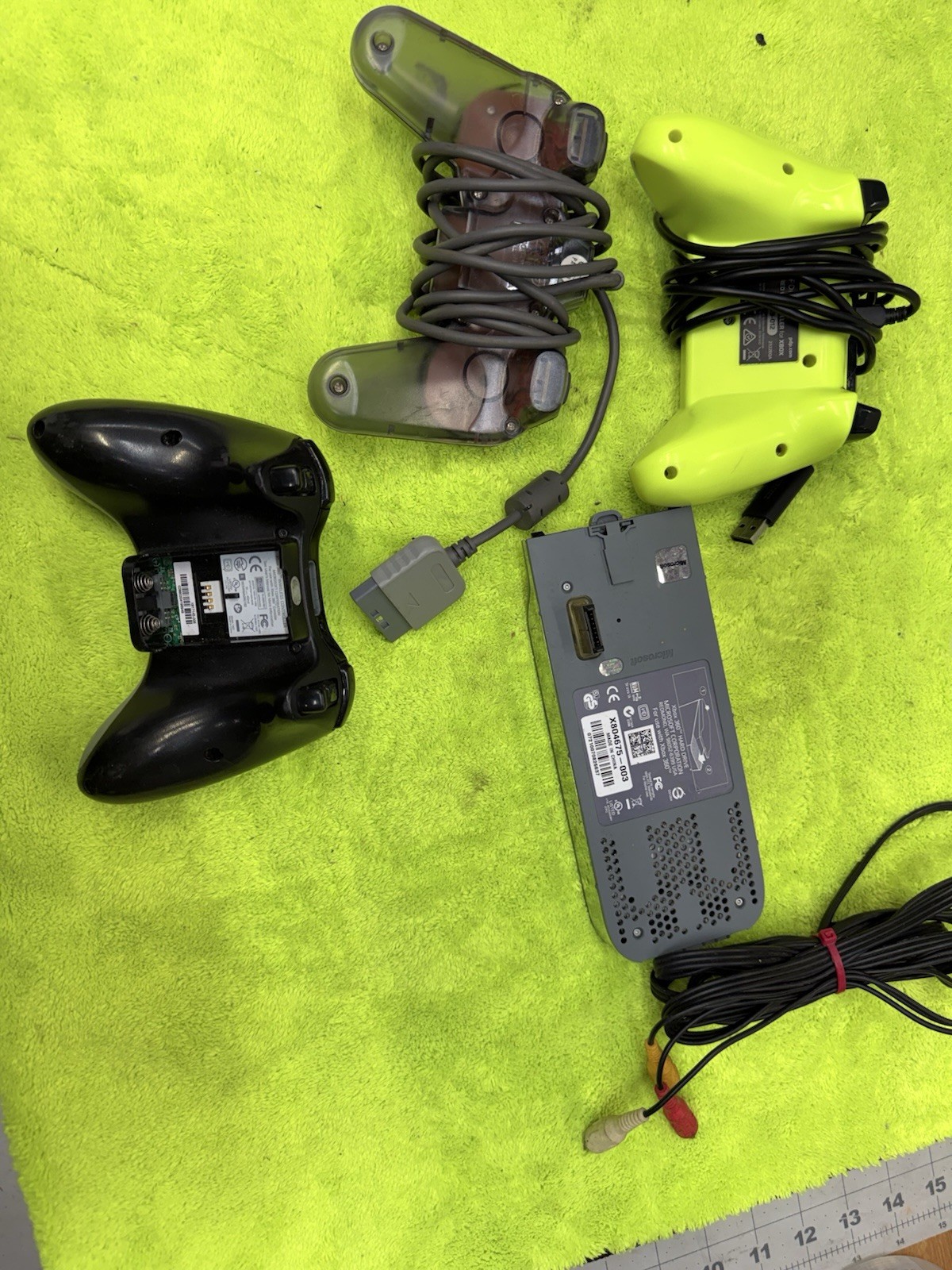 Xbox 360 Console Hard drive White Unknown if still works See DESCRIPTION! Pics🔥