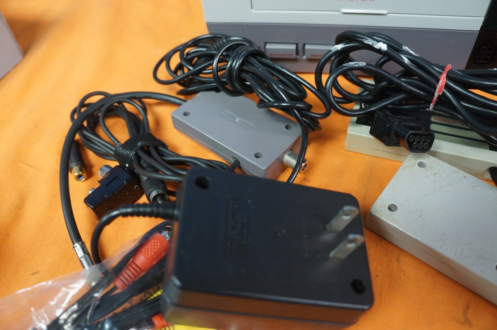 Nintendo NES Action Set Home Console – White/Gray Gaming Console W/Box