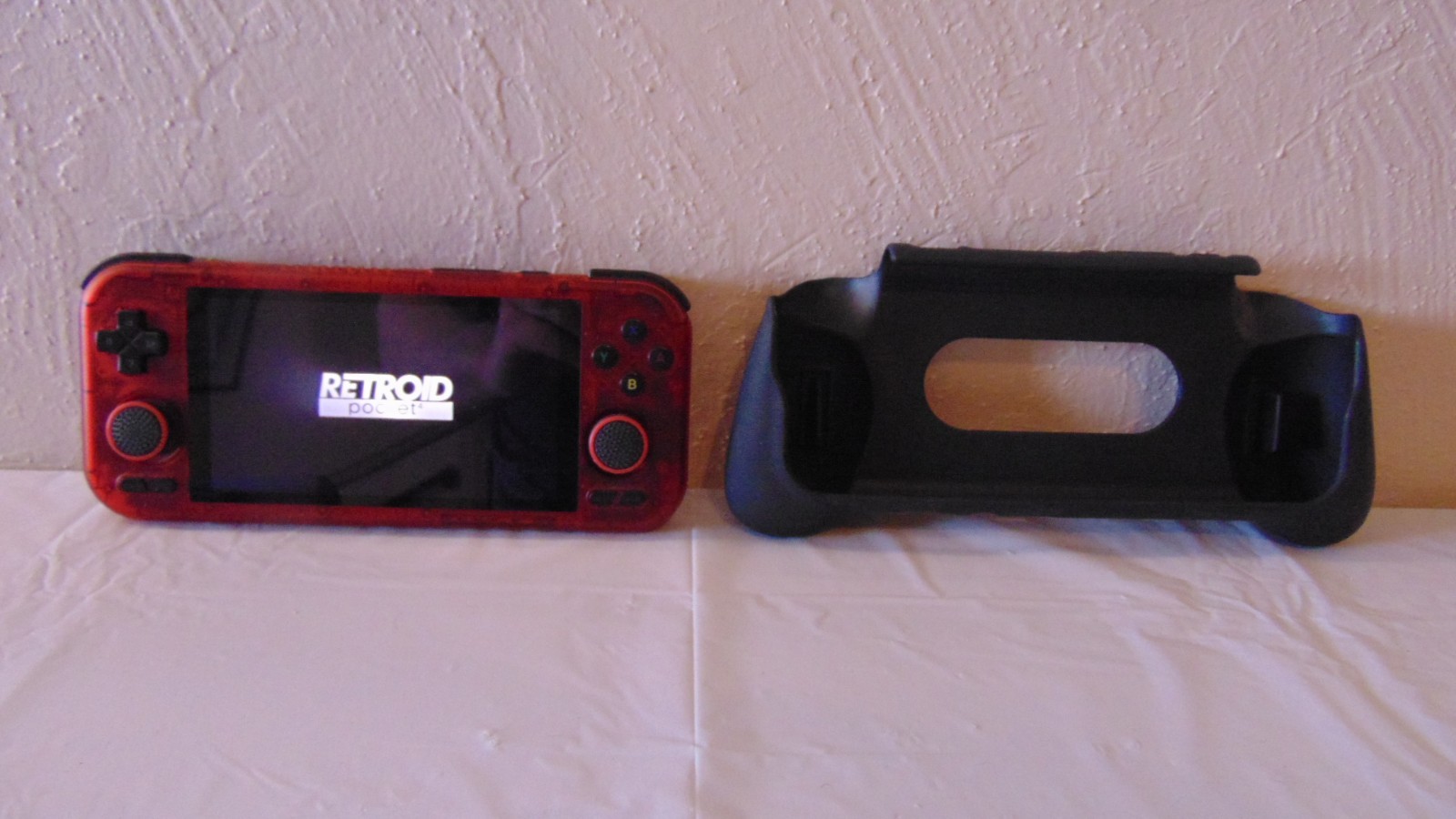 Retroid Pocket Red