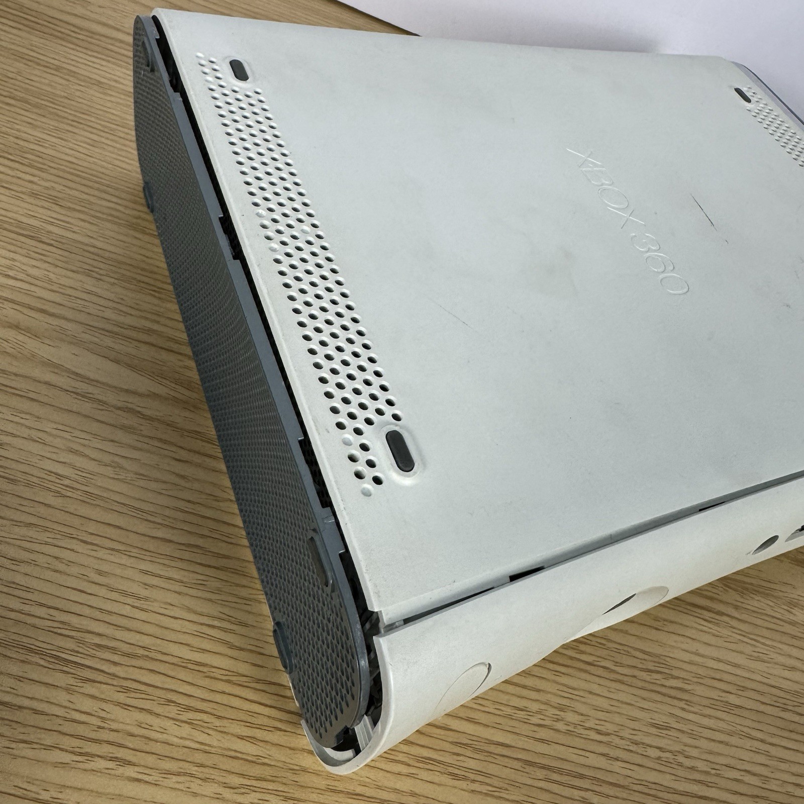Microsoft Xbox 360 Console – Falcon – 20GB White Fat System READ