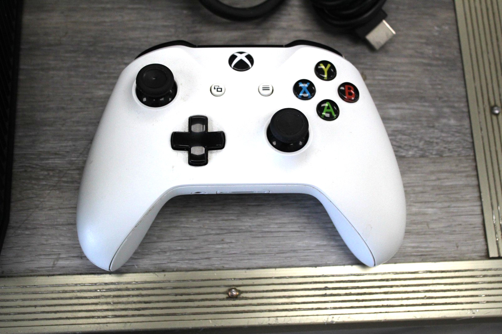 Microsoft Xbox One 500GB Console Original – Black with White Wiress Controller