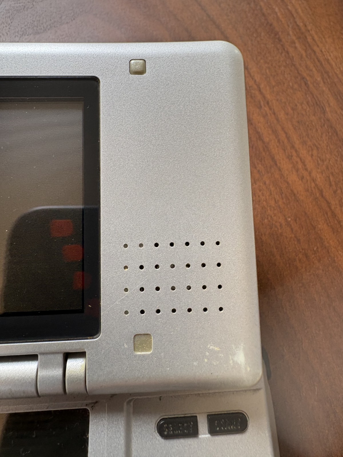 Nintendo DS Console with battery…powers on…no charger