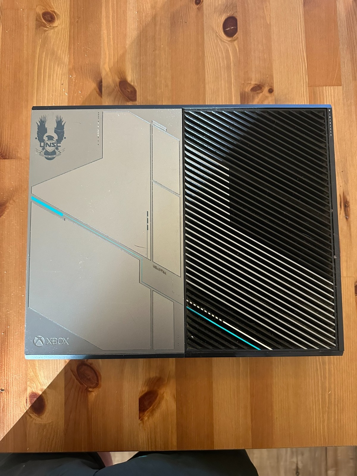 Xbox One Halo 5: Guardians Limited Edition 1TB (TESTED + wired controller)