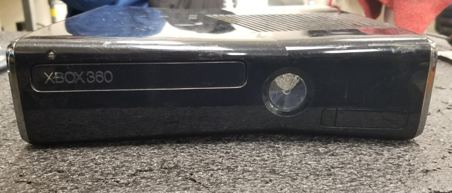 Microsoft Xbox 360 S Console : 1439 : 250GB Hard Drive : Tested & Works