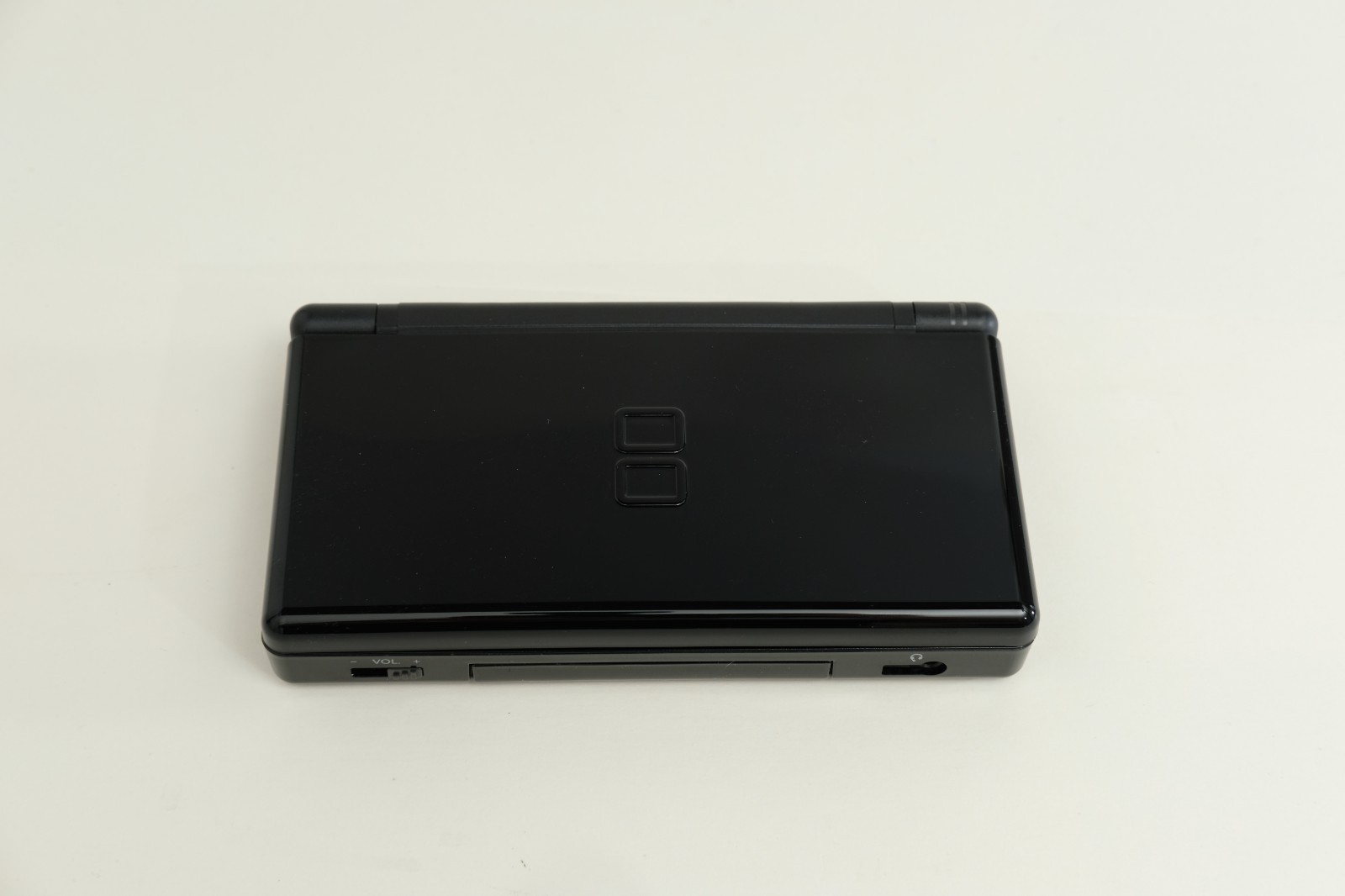 Nintendo DS Lite USG-001 Onyx Black Console w/ nice box ALL OEM matching serial
