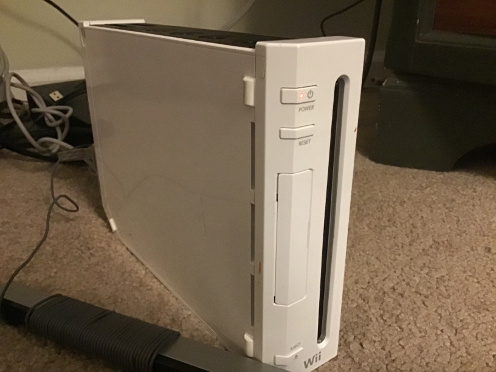 Nintendo Wii Console Bundle With Extra Controller, Nunchuck, Charging Pack