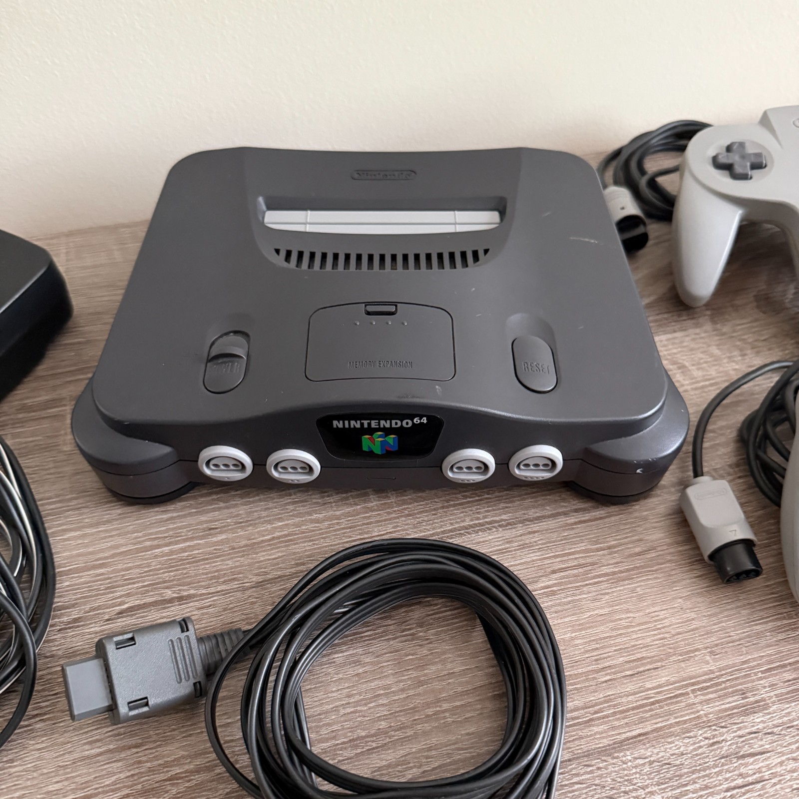 Nintendo 64 N64 Game Console w/ Controllers / Power / AV Cables – Power Tested