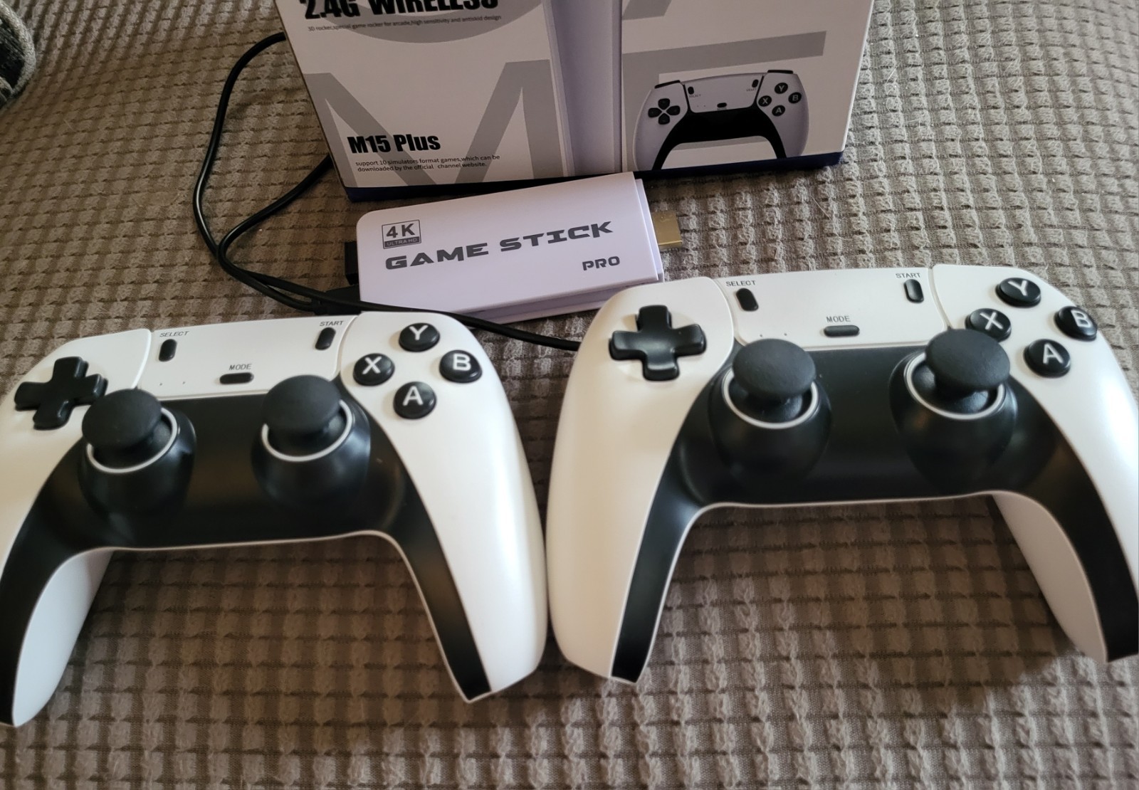 M15 Plus 2.4G Wireless SJGAM Game Controller TWO Plus Game Stick 4K