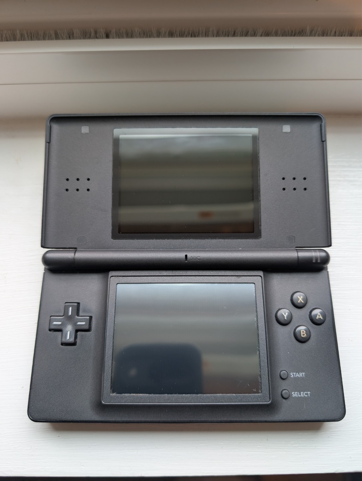 Nintendo DS Lite Handheld Gloss Black w/ slot cover + stylus – FULLY TESTED