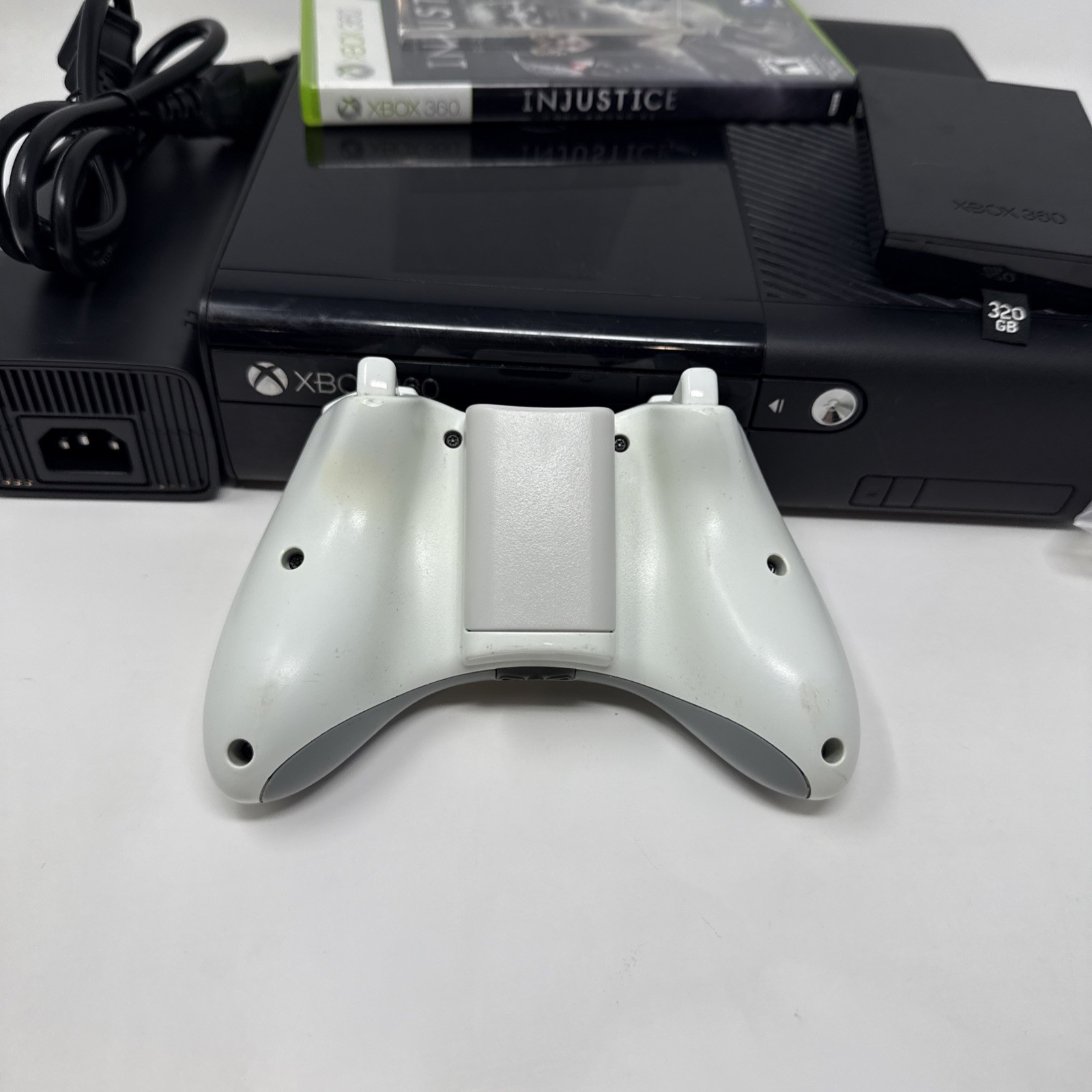 Microsoft Xbox 360 E Slim Console Bundle 320GB HD. Tested & Working!!