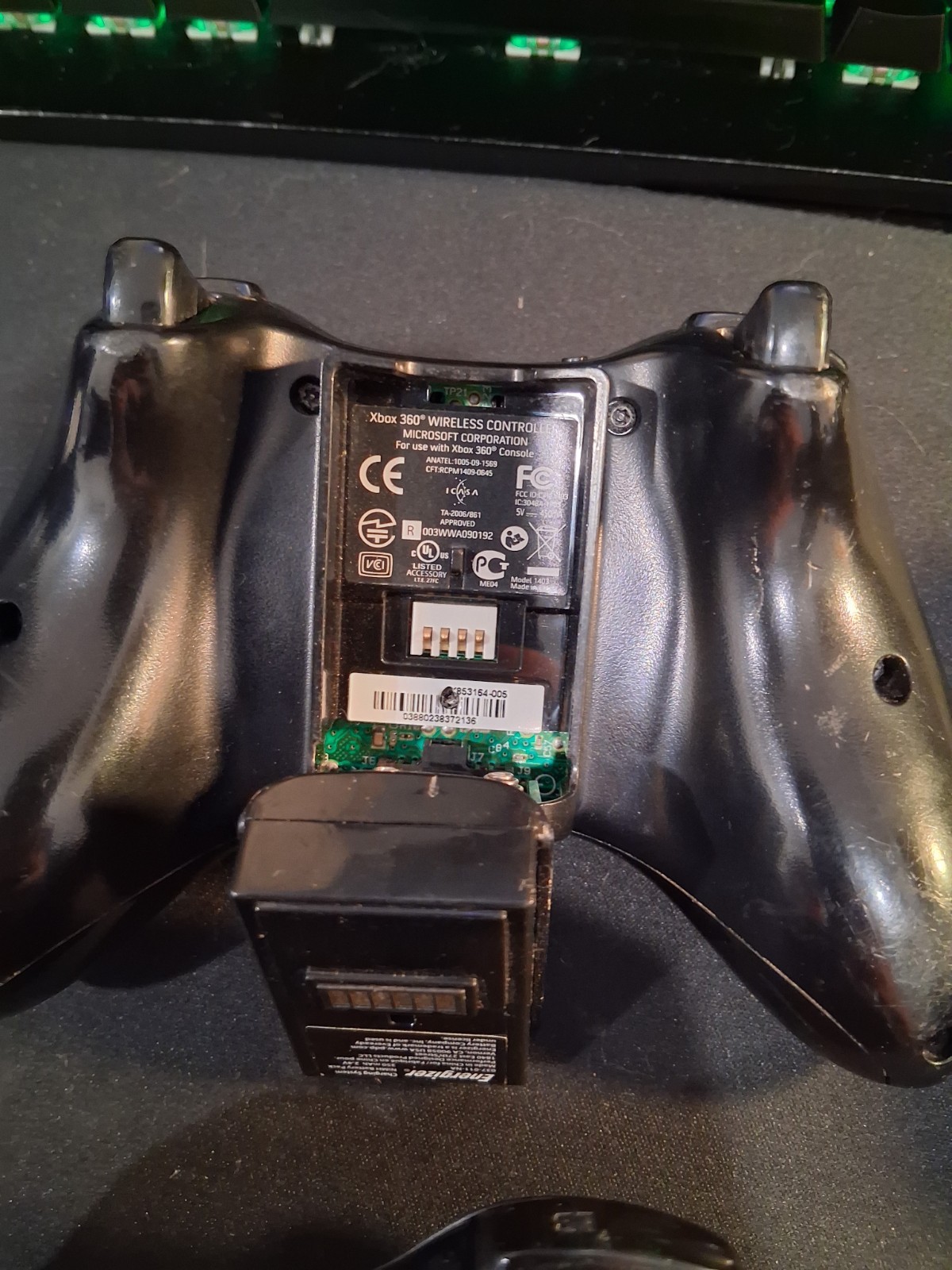 Microsoft Xbox 360 Black Matte Console UNTESTED For Parts Includes 4x…