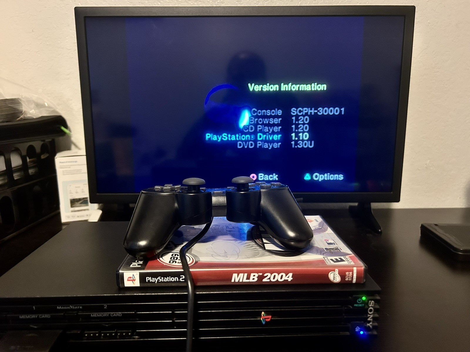 Sony PlayStation 2 Fat console SCPH-30001 w/MLB 2004 OEM Controller New Laser