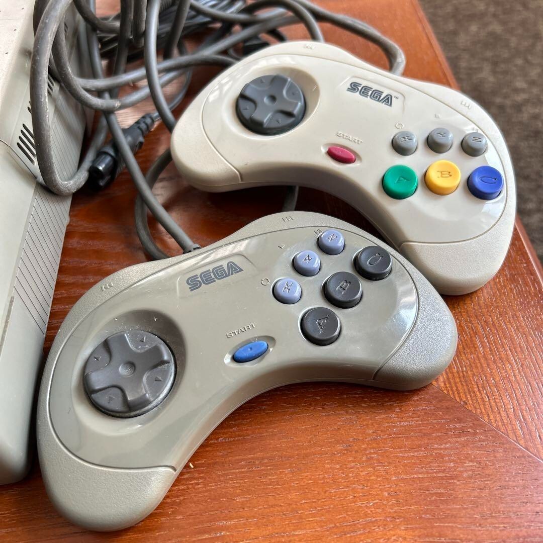 Sega Saturn Gray Console w/ 4MB RAM XEN VS street fighter controller + 2games
