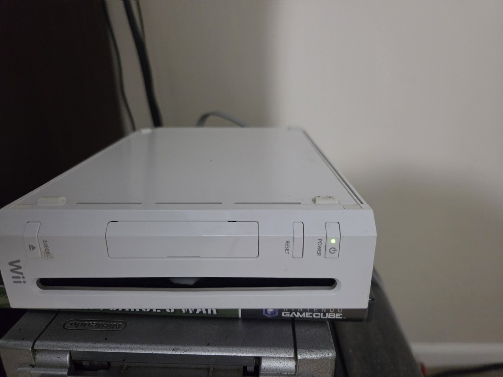 Nintendo Wii RVL-001 White Bundle w/ Remotes, Sensor Bar, Wii Sports, More