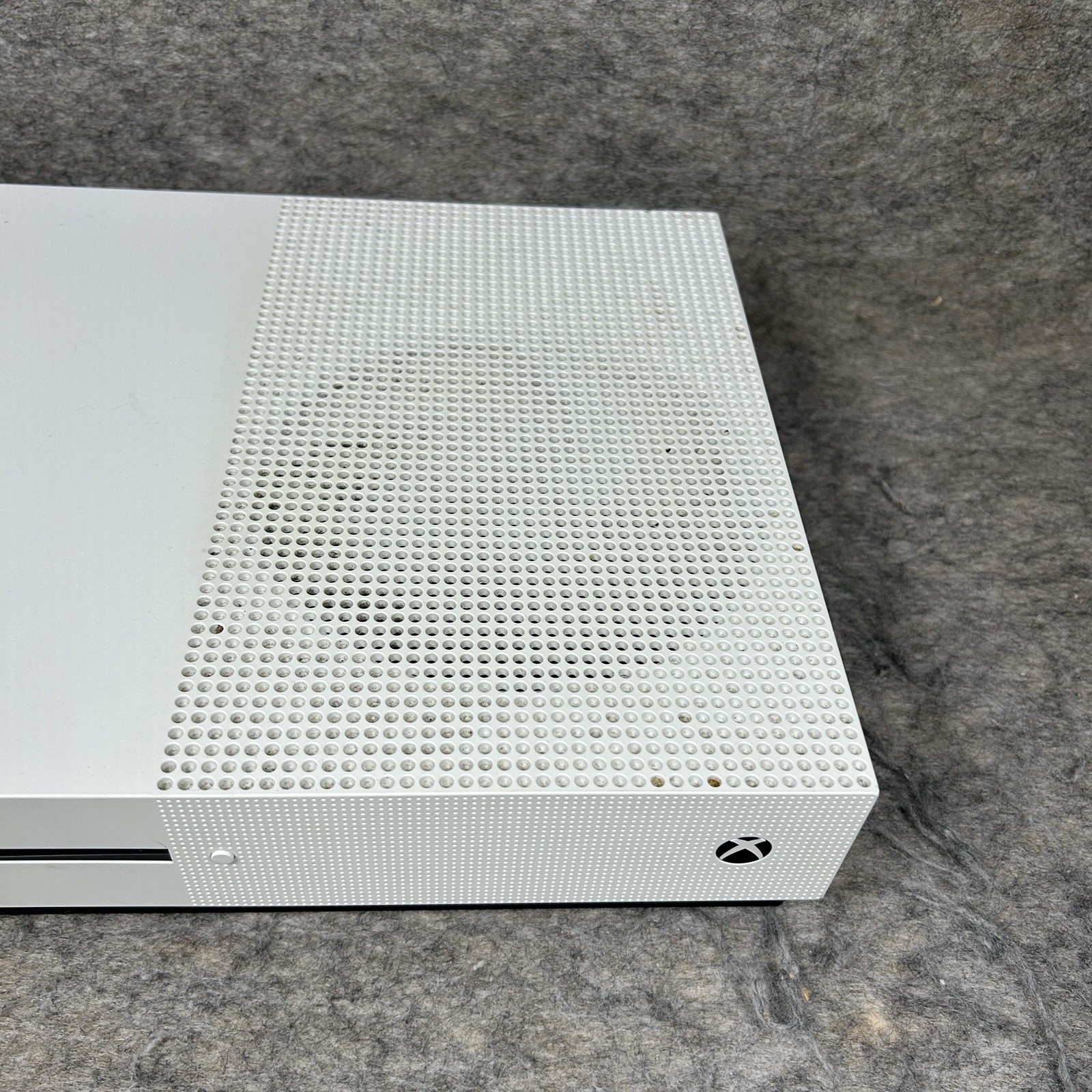 Microsoft Xbox One S 500GB Game Console Only White 1681 W/ Cords Tested