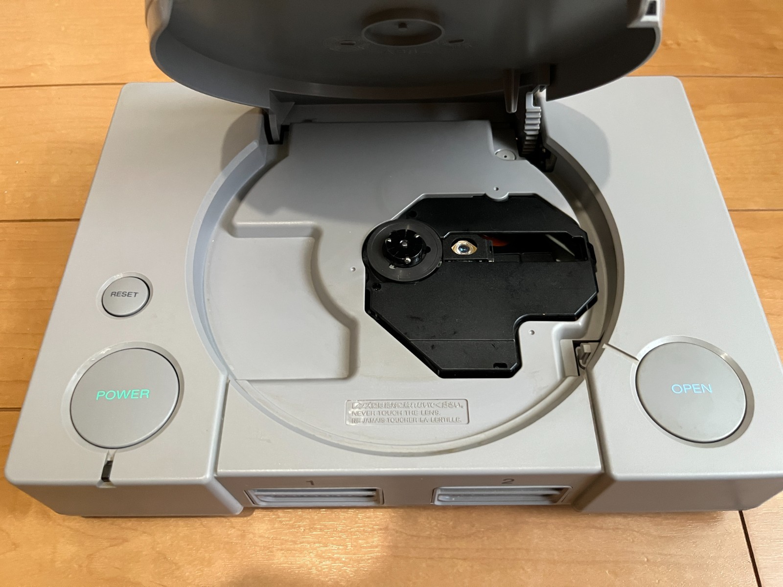 Sony PlayStation 1 PS1 Console SCPH-7000 with 4 Games Japanese