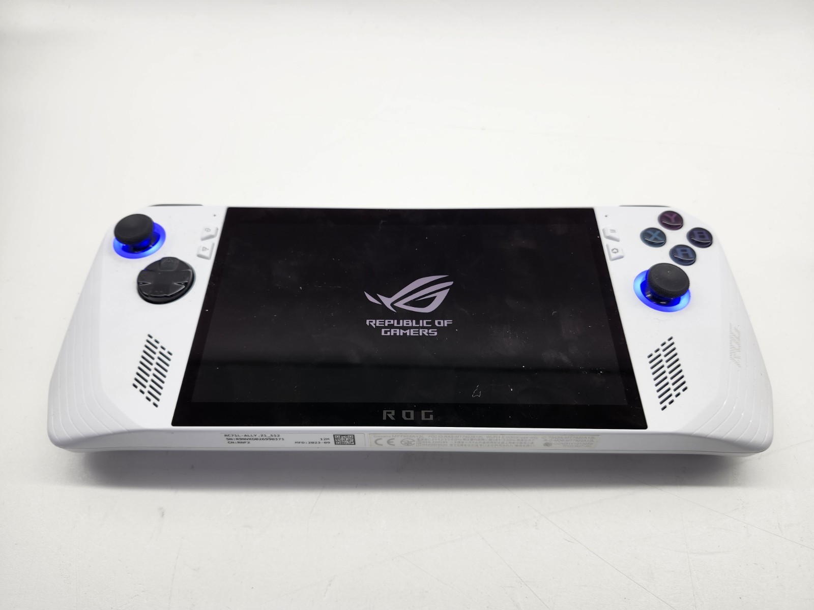 ASUS ROG Ally 512 GB Handheld System – White