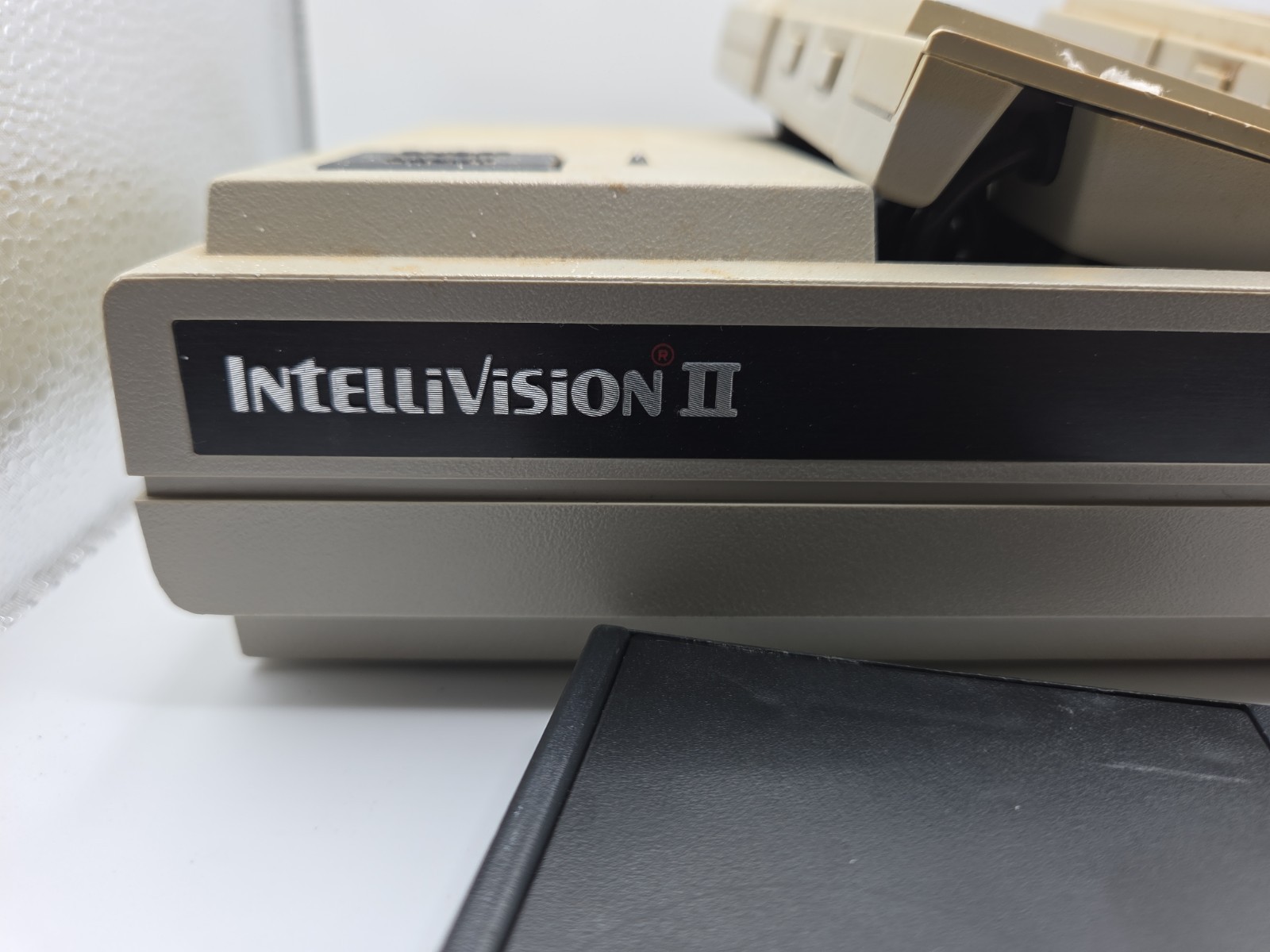 Mattel Electronics Intellivision II Console w/ 2 Controllers UNTESTED