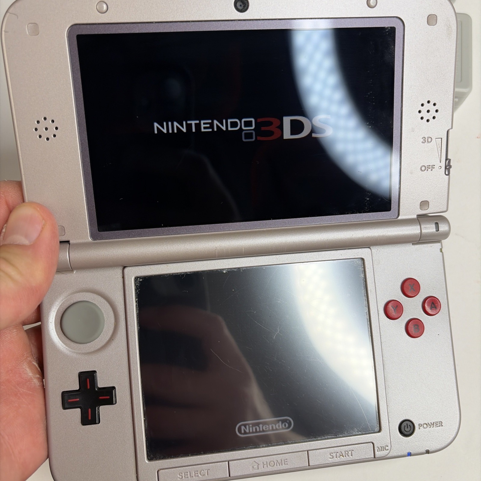 Nintendo 3DS XL Retro Silver Edition NES Controller W Charger Stylus US Model