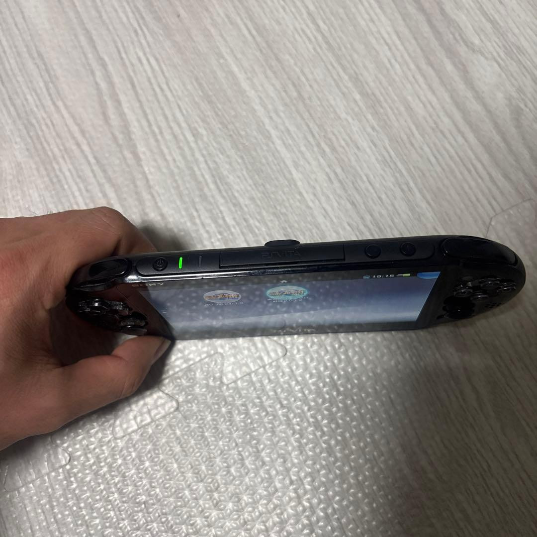 PS Vita Black PlayStation PCH-2000 ZA11 Console Only PSV