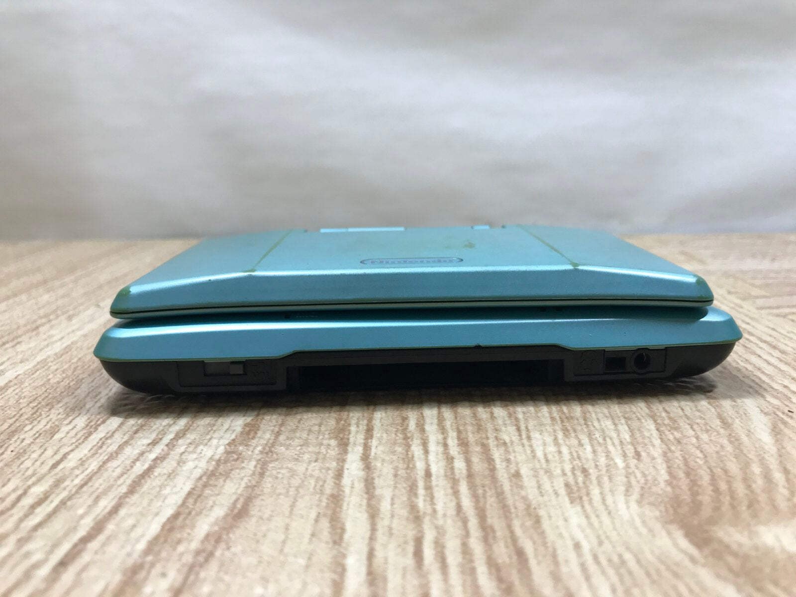 Nintendo DS Turquoise Blue Console Nintendo Japan – With Defects LG9516
