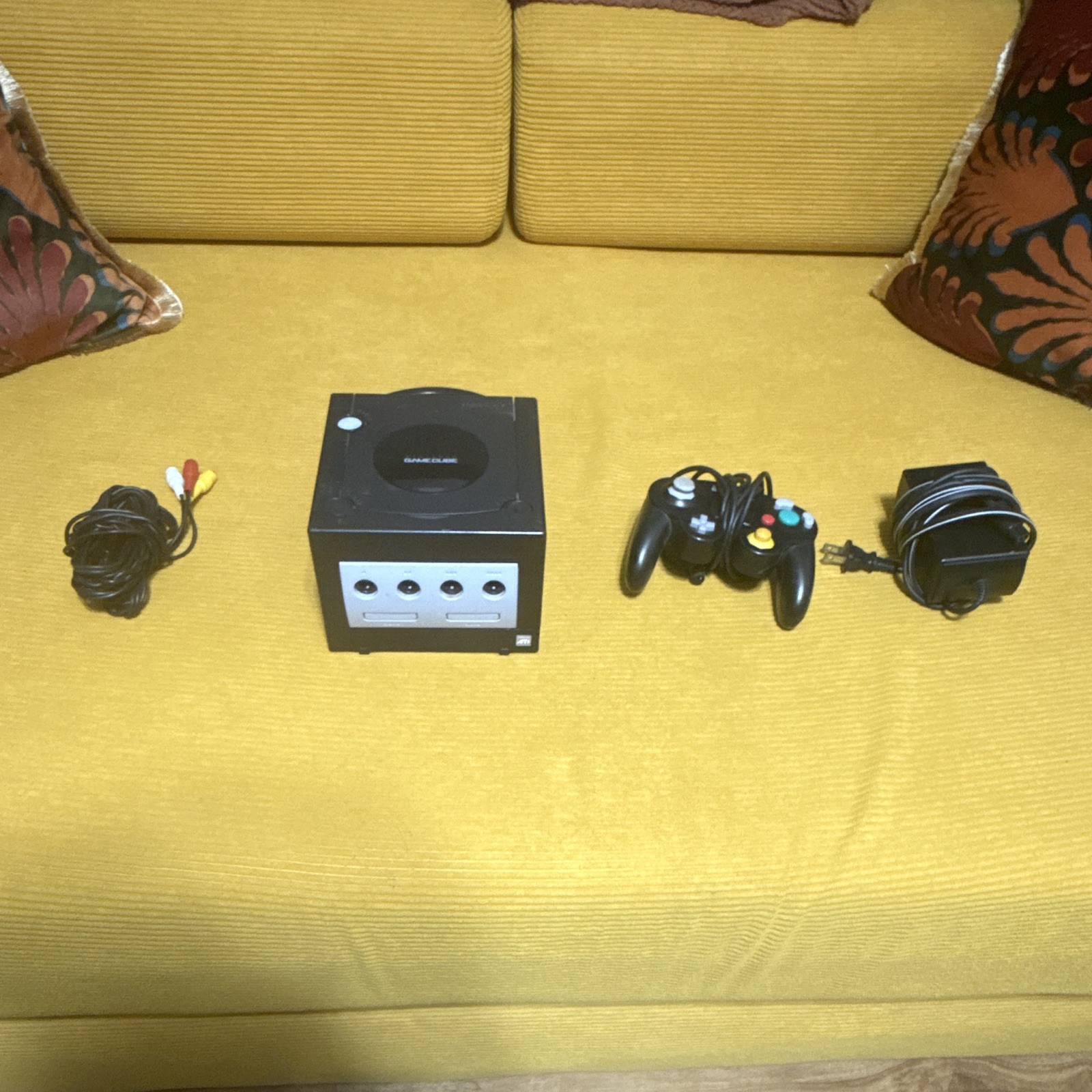 Nintendo GameCube DOL-001 Console Black/Silver w Controller AV Cable Power
