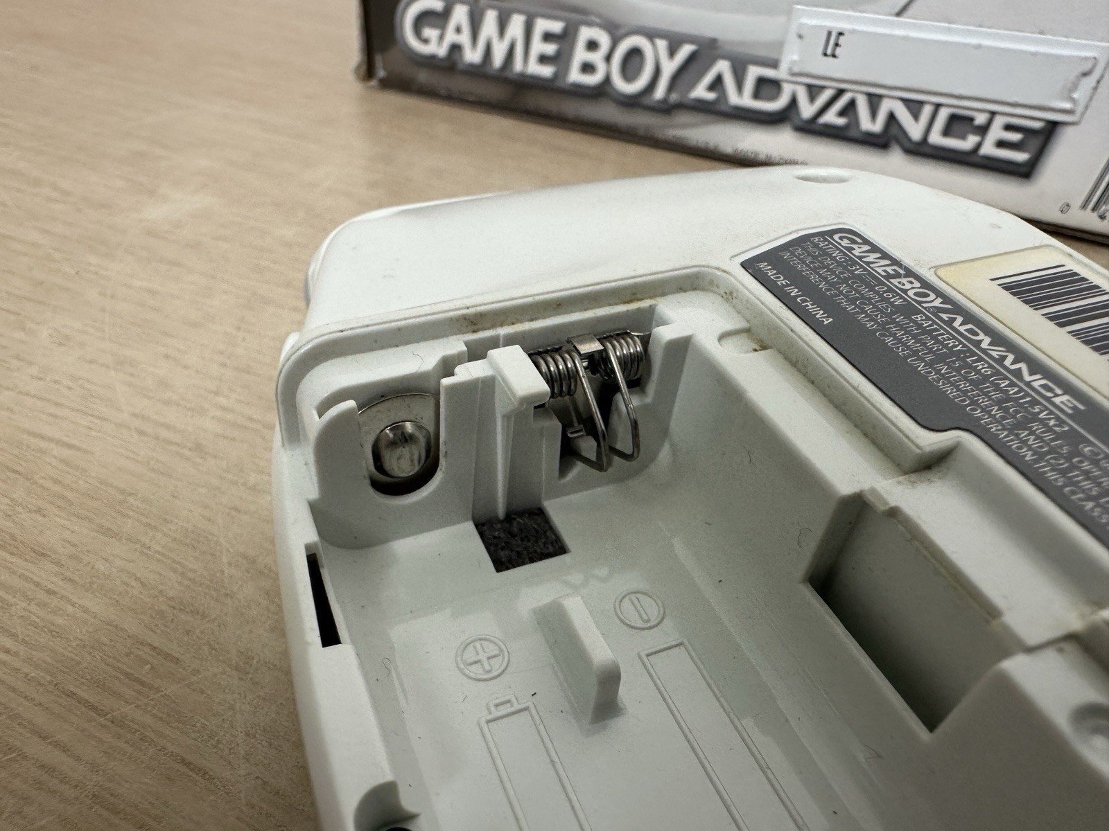 Nintendo Game Boy Advance AGB-001 Arctic White GBA Complete in Box CIB – WORKS!