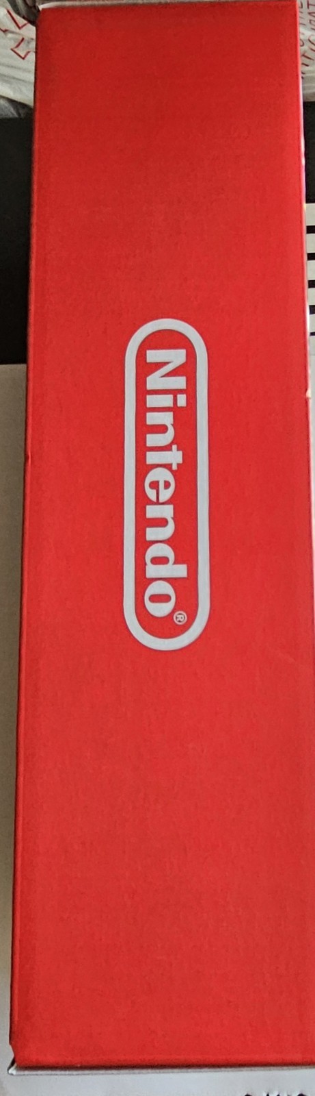 RARE Nintendo Switch Mario Kart 8 Deluxe Console Bundle Neon Blue/Red Joy-Con