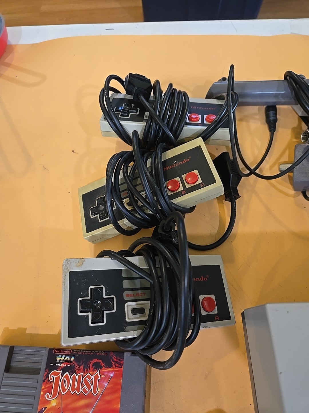 Original Nintendo NES Console Gray, 3 Controllers, Zapper, Cables, Tested Works