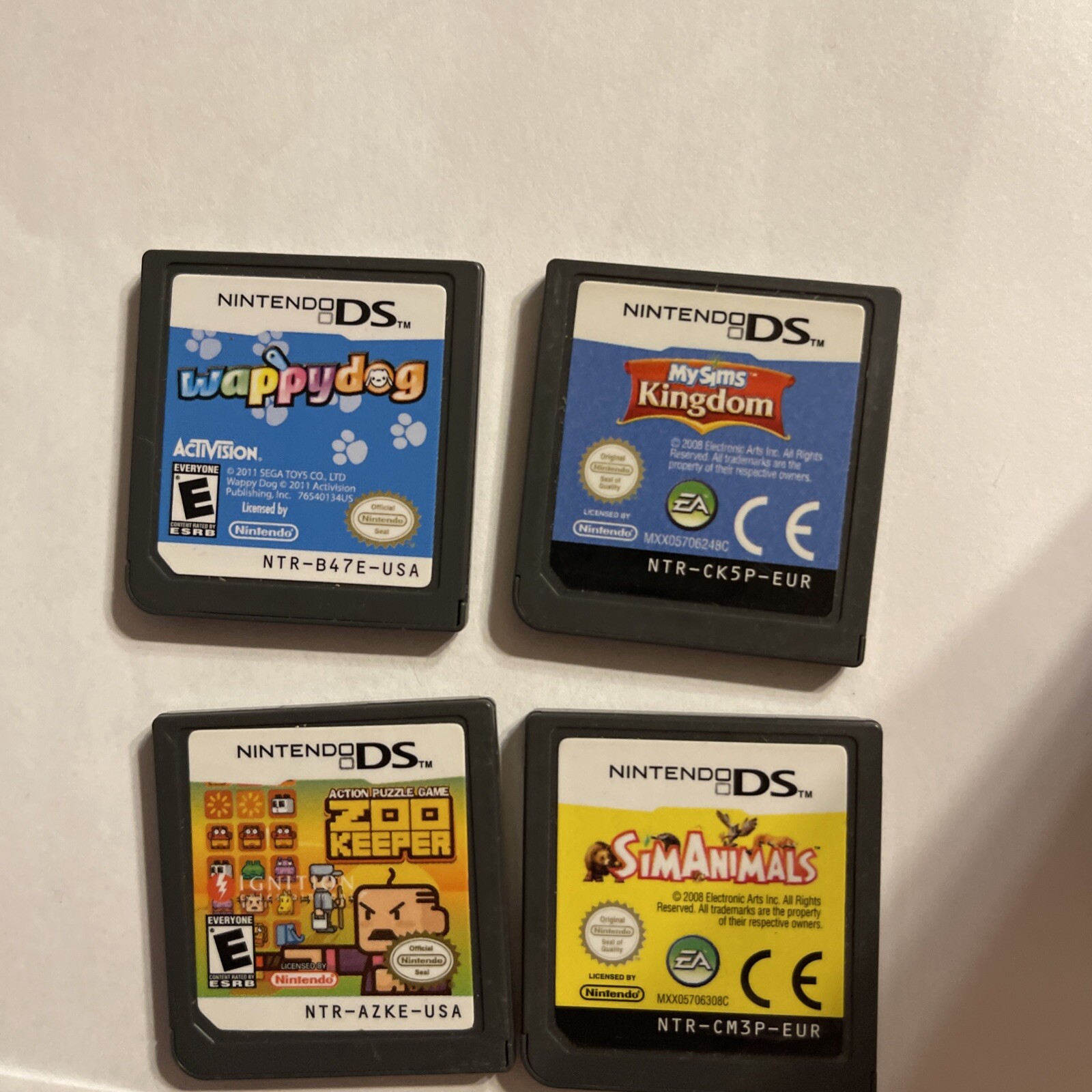 Nintendo DSi XL Bronze/Black Console & Game Lot As Is *Please Read Description*