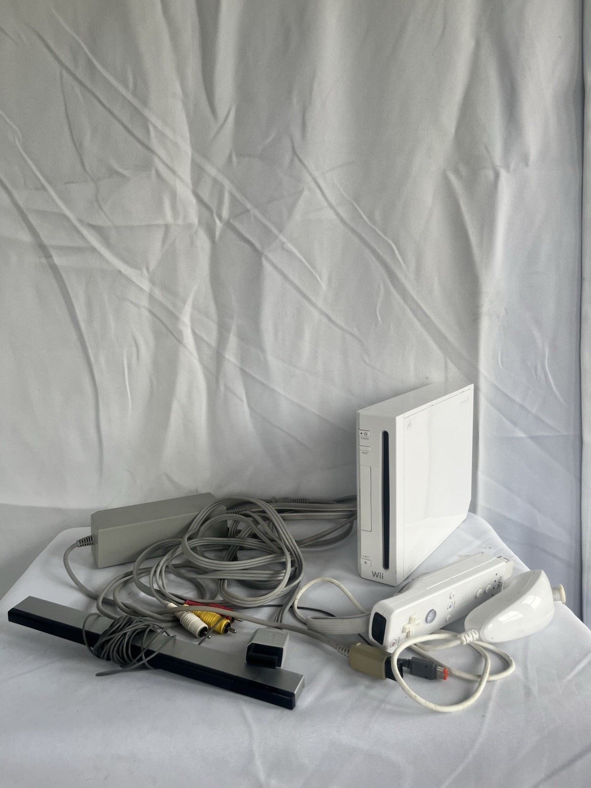 Nintendo Wii Tested and working NTSC-U/C w Remote, Nunchuk, Cables complete
