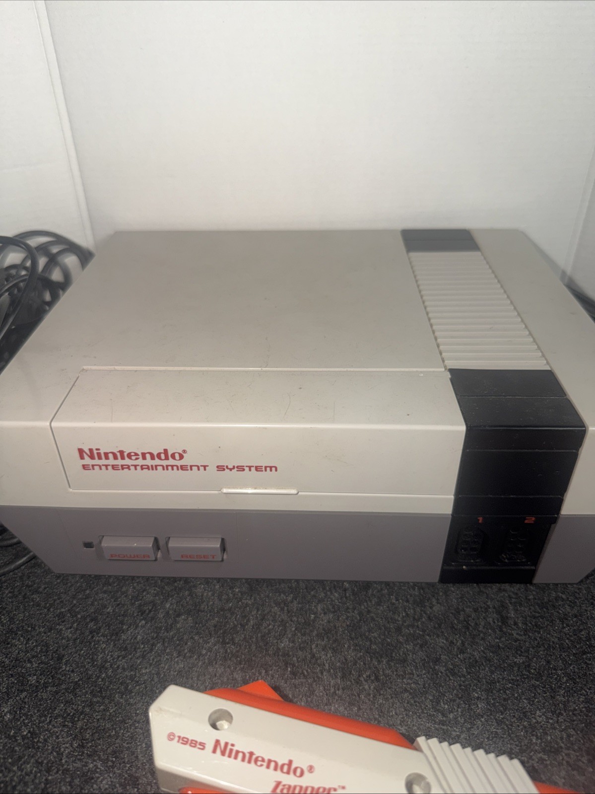 Nintendo NES Console Original TESTED Bundle W Games 3 controllers + Zapper .