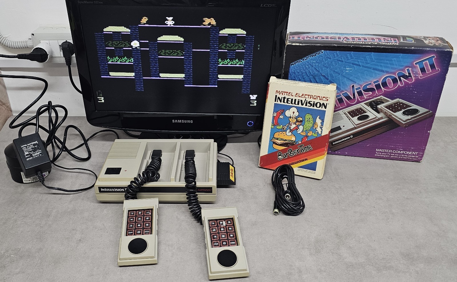 Mattel Intellivision 2 NTSC-U/C Beige Home Console RF 1 Unit
