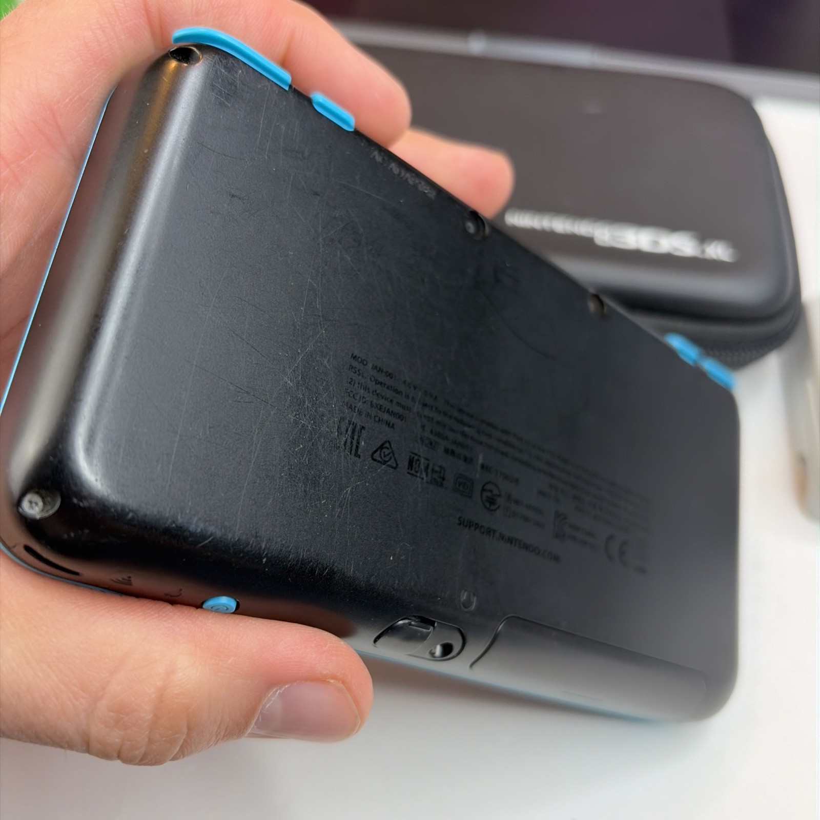 Nintendo 2DS XL Console – Black/Turquoise W Charger Case Stylus US Model