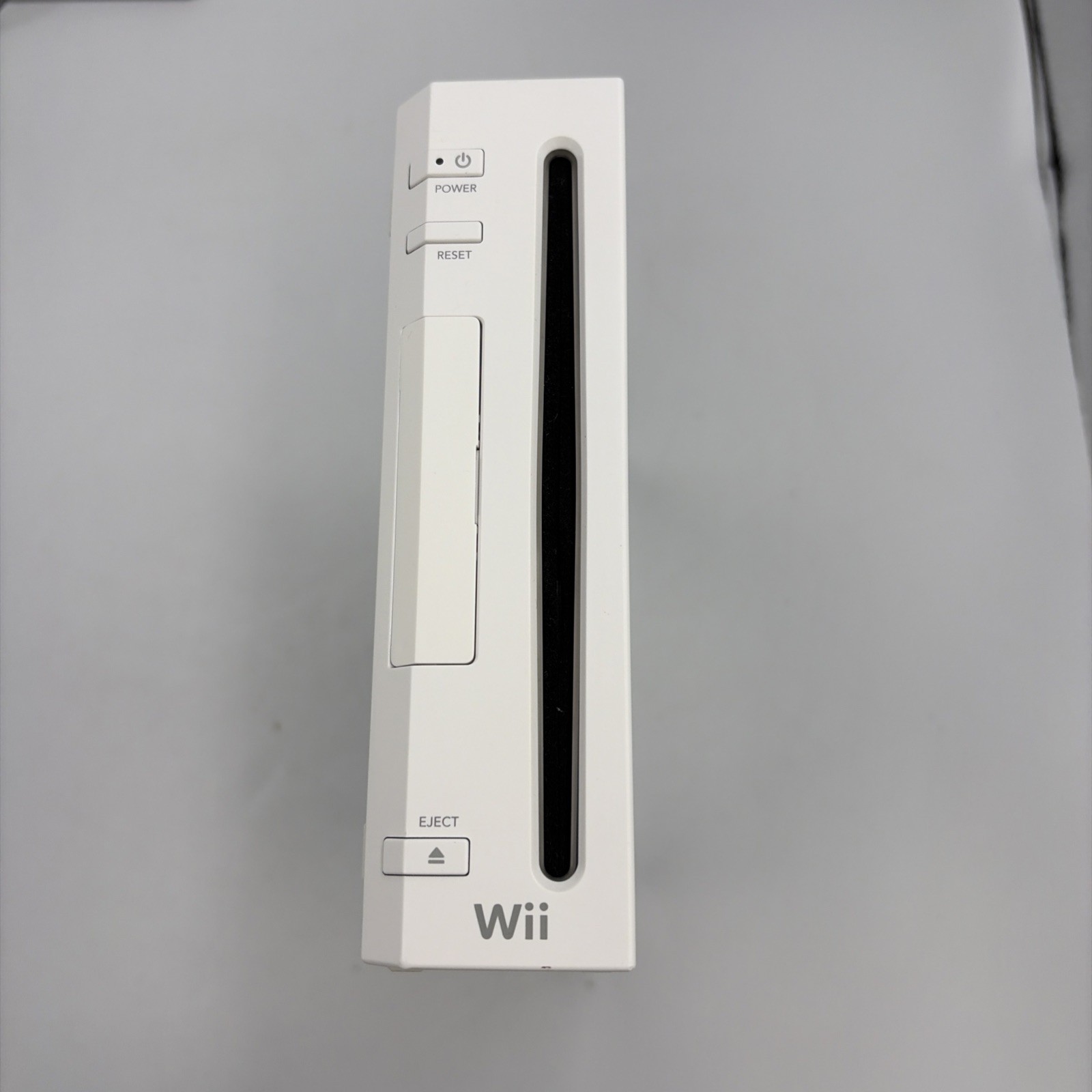 Nintendo Wii RVL-001 White Console Bundle – 512MB – Includes 2 Controllers