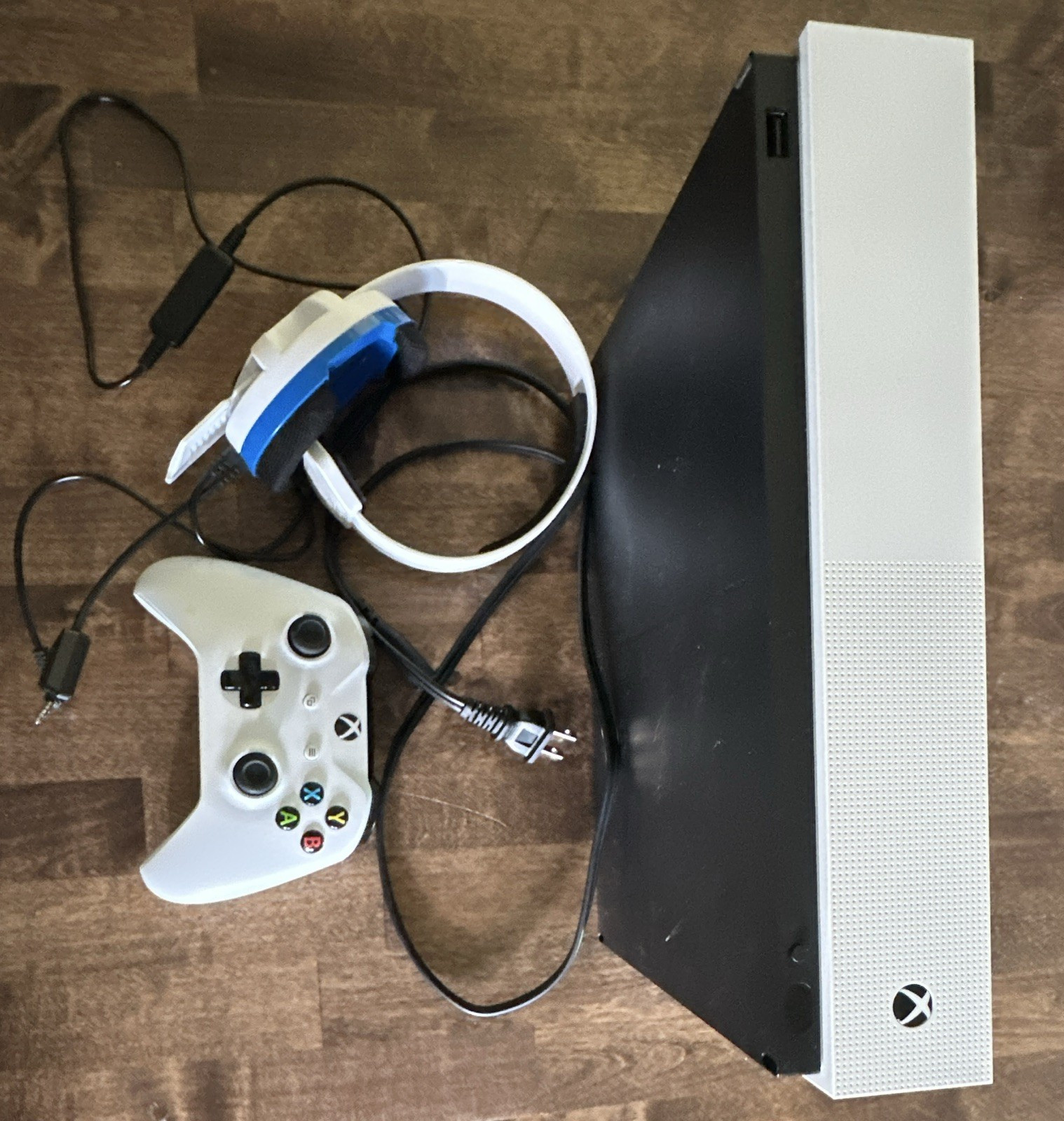 Microsoft Xbox One S 1TB 4K UHD White Console w/ White Controller & Headset