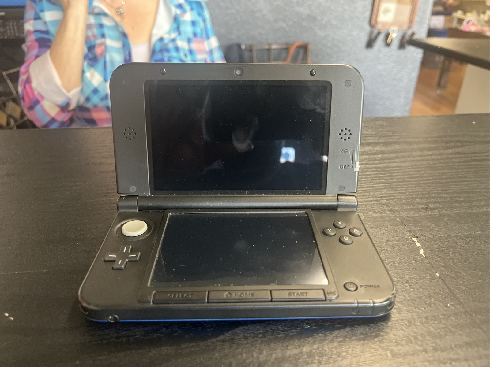 Nintendo 3DS XL Handheld System – Blue/Black no charger 11 games ￼￼