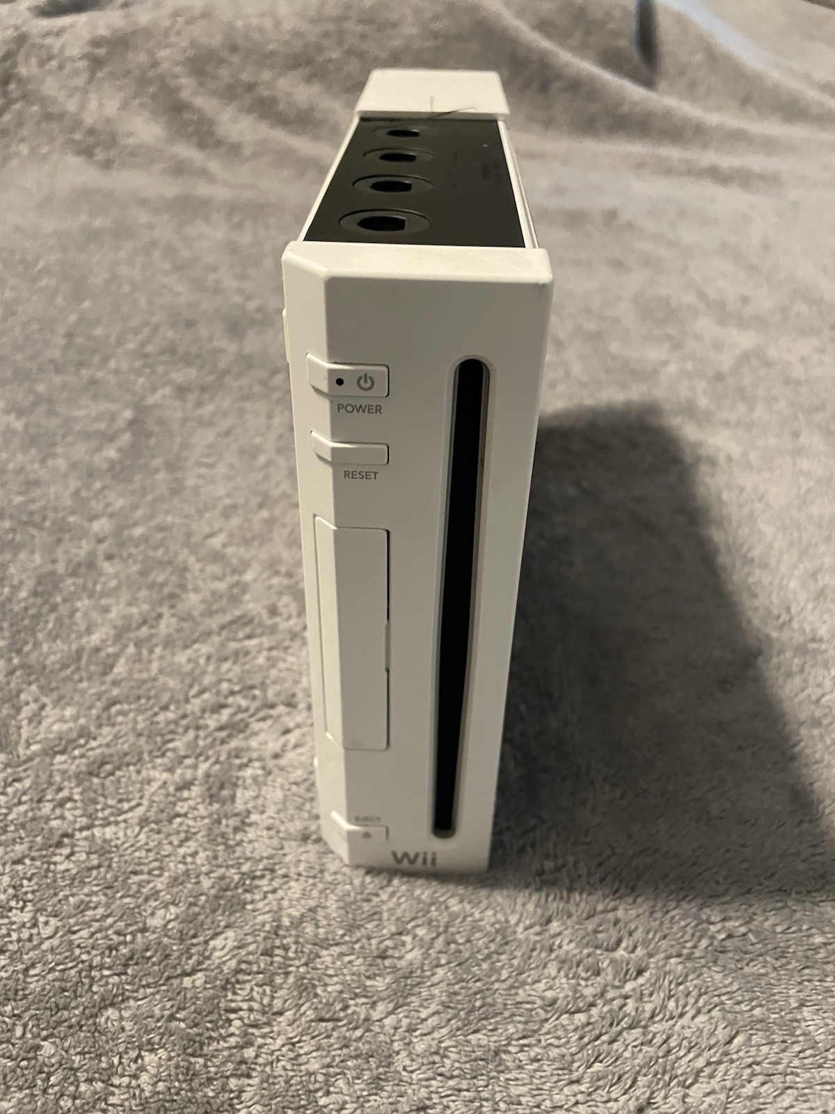 *Used* Nintendo Wii RVL-001 512 MB (White) (GameCube Compatible)**CONSOLE ONLY**
