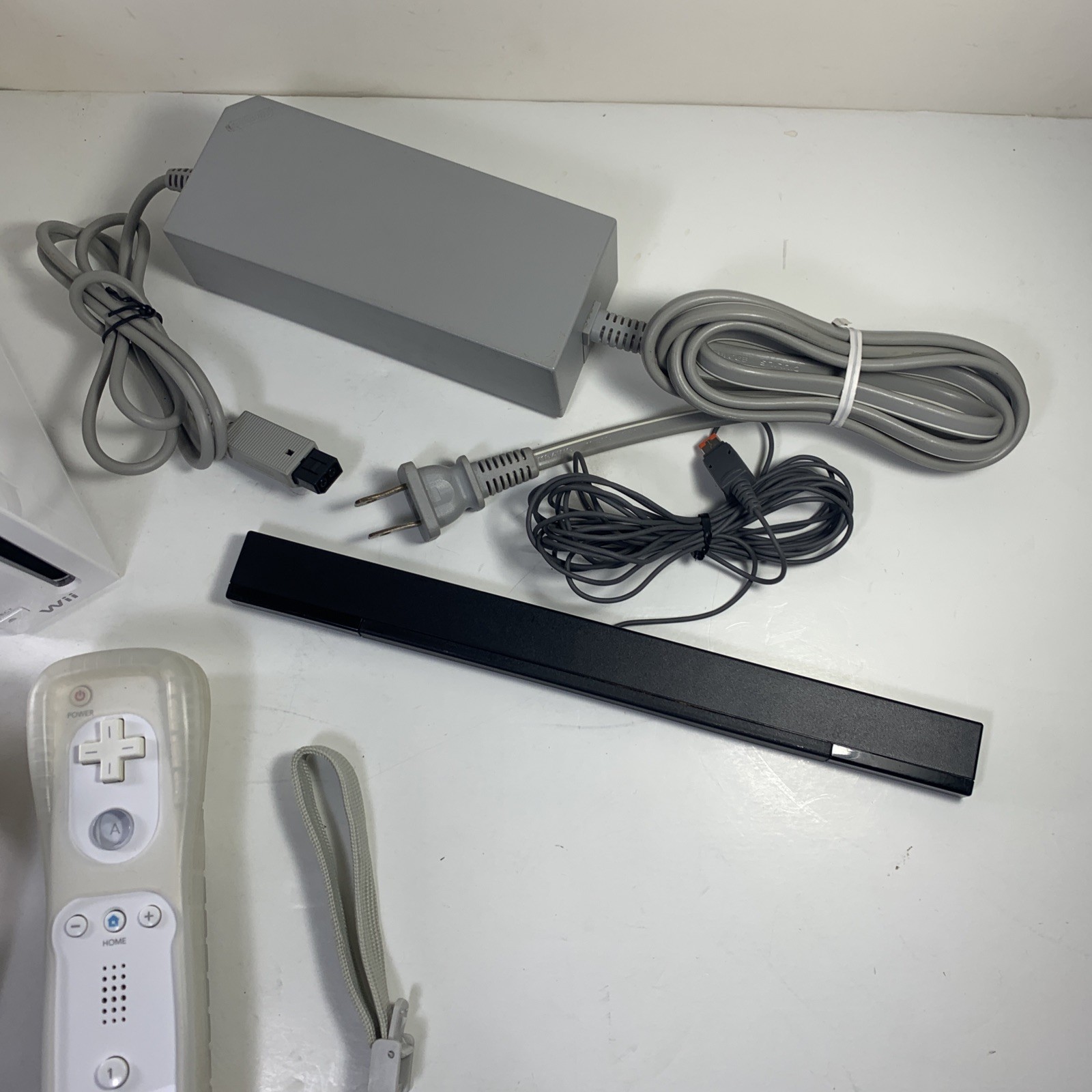Nintendo Wii Console Bundle Model RVL-001 White USA 2006 Tested And Working