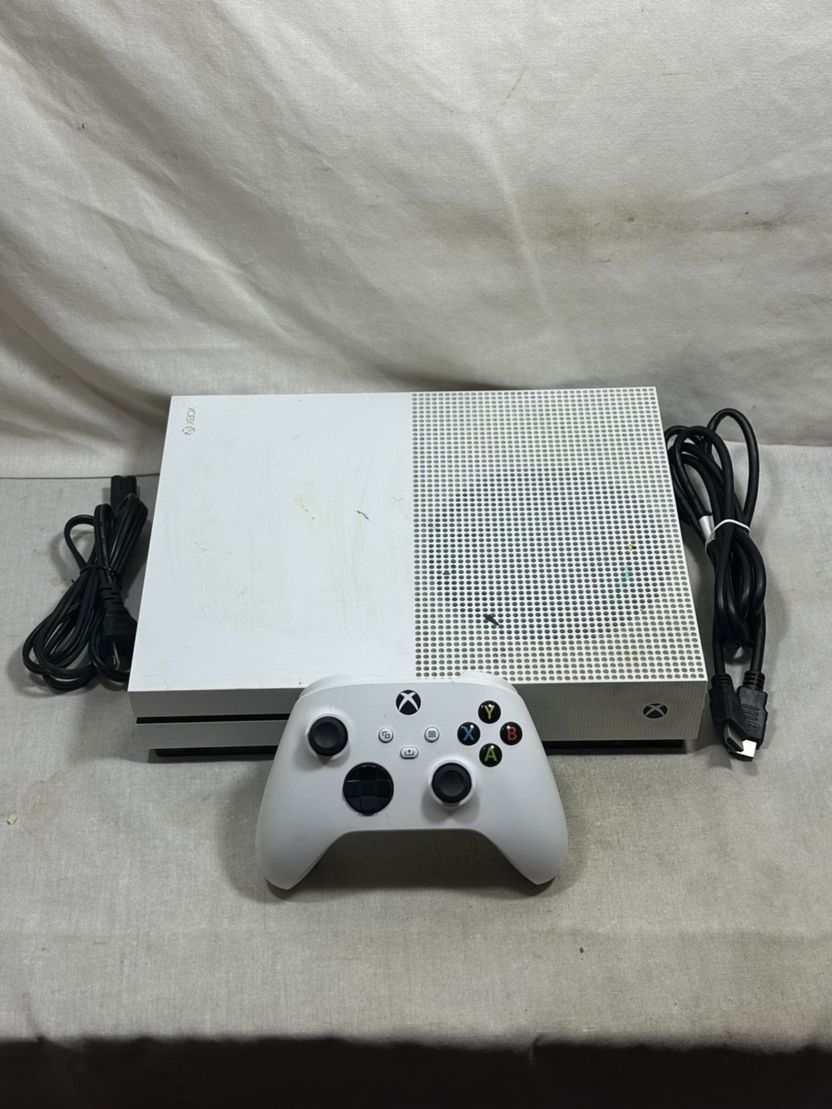 Microsoft Xbox One S 500GB Model 1681 Console System Bundle – Tested and Reset