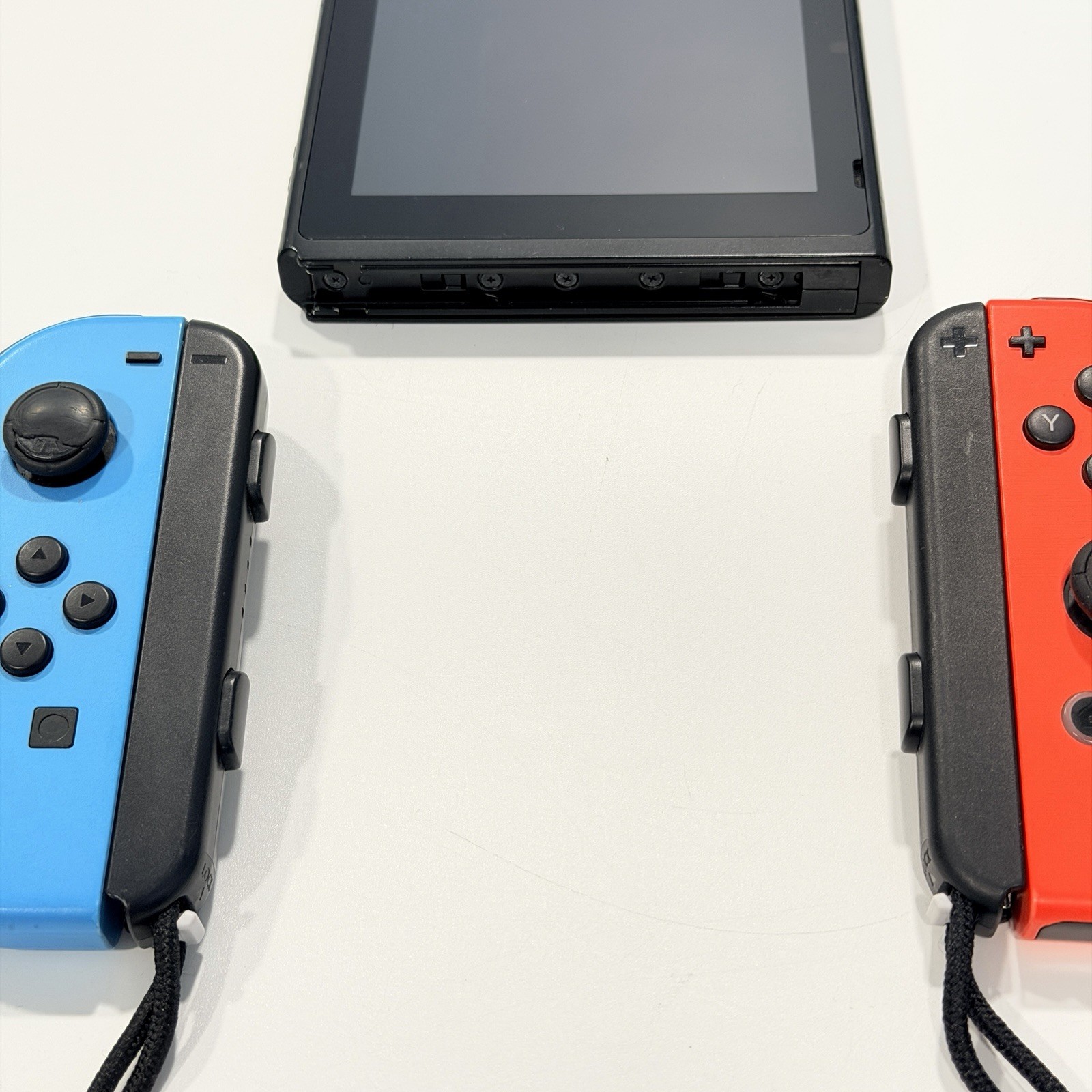 Nintendo Switch Console Neon Blue/Red Joy-Con Lot Won’t Charge Parts Only